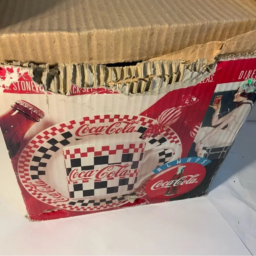 VINTAGE Gibson Coca-Cola 8 piece Snack Set 4 Mugs 4 Plates